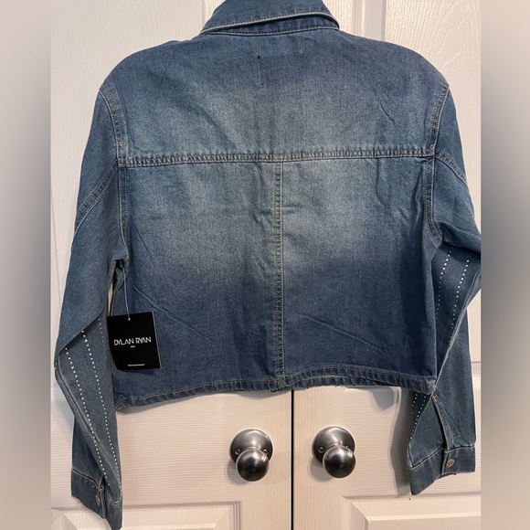 Dylan Ryan Boutique Cropped Bling Denim Shirt. Size M. - Picture 9 of 11